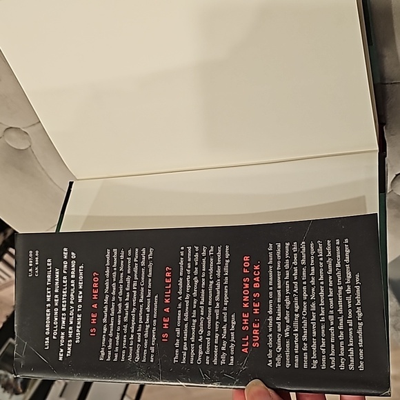 Right Behind You By Lisa Gardner - Picture 4 of 4